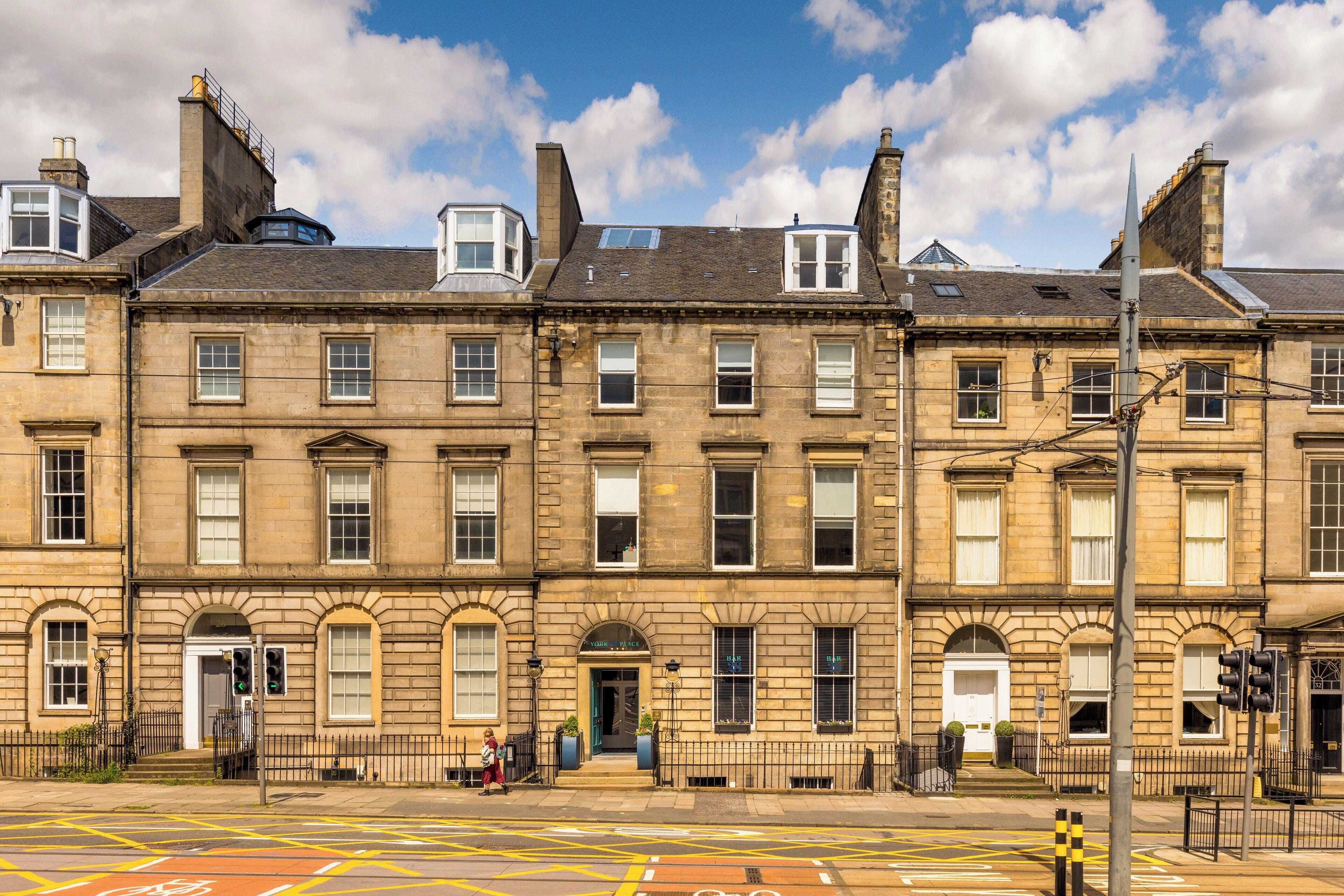 28 York Place Hotel — Photos 1